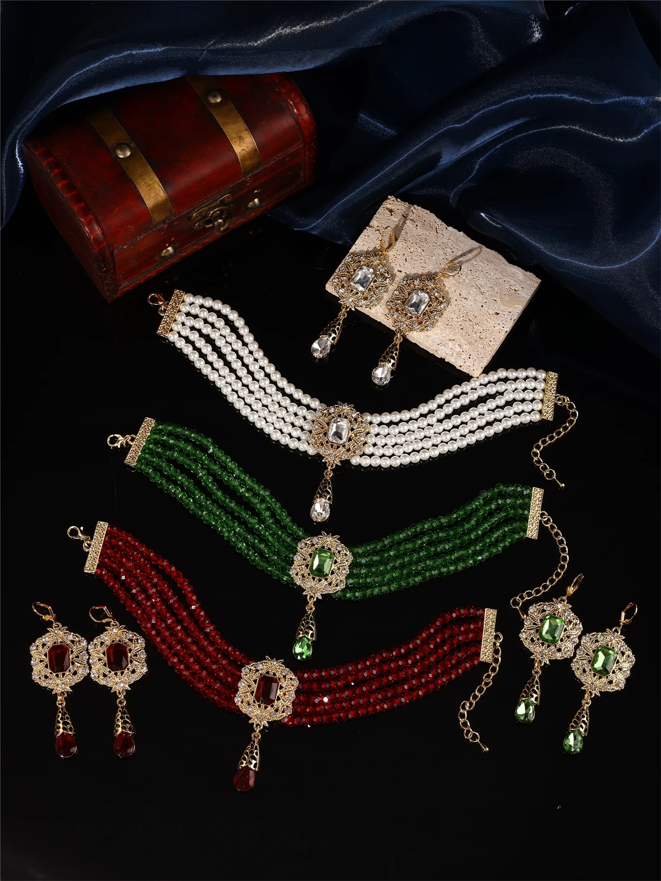 1 Set handgefertigtes Damen-Schmuckset mit Halskette und Ohrringen, mehrschichtigem Design für die Braut und Hochzeit Image