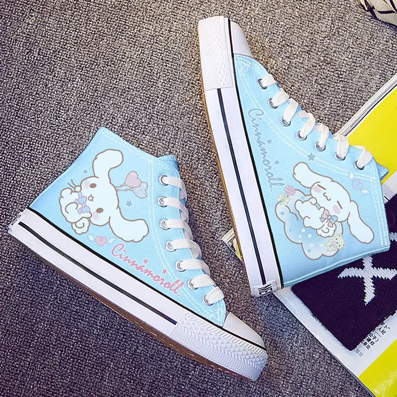 Sanrioed Niedliche Cinnamoroll-Leinwandschuhe für Damen, 2024, neue Cartoon-Kuromi, vielseitige Board-Schuhe, Kawaii Hello Kitty-Schuhe für Damen