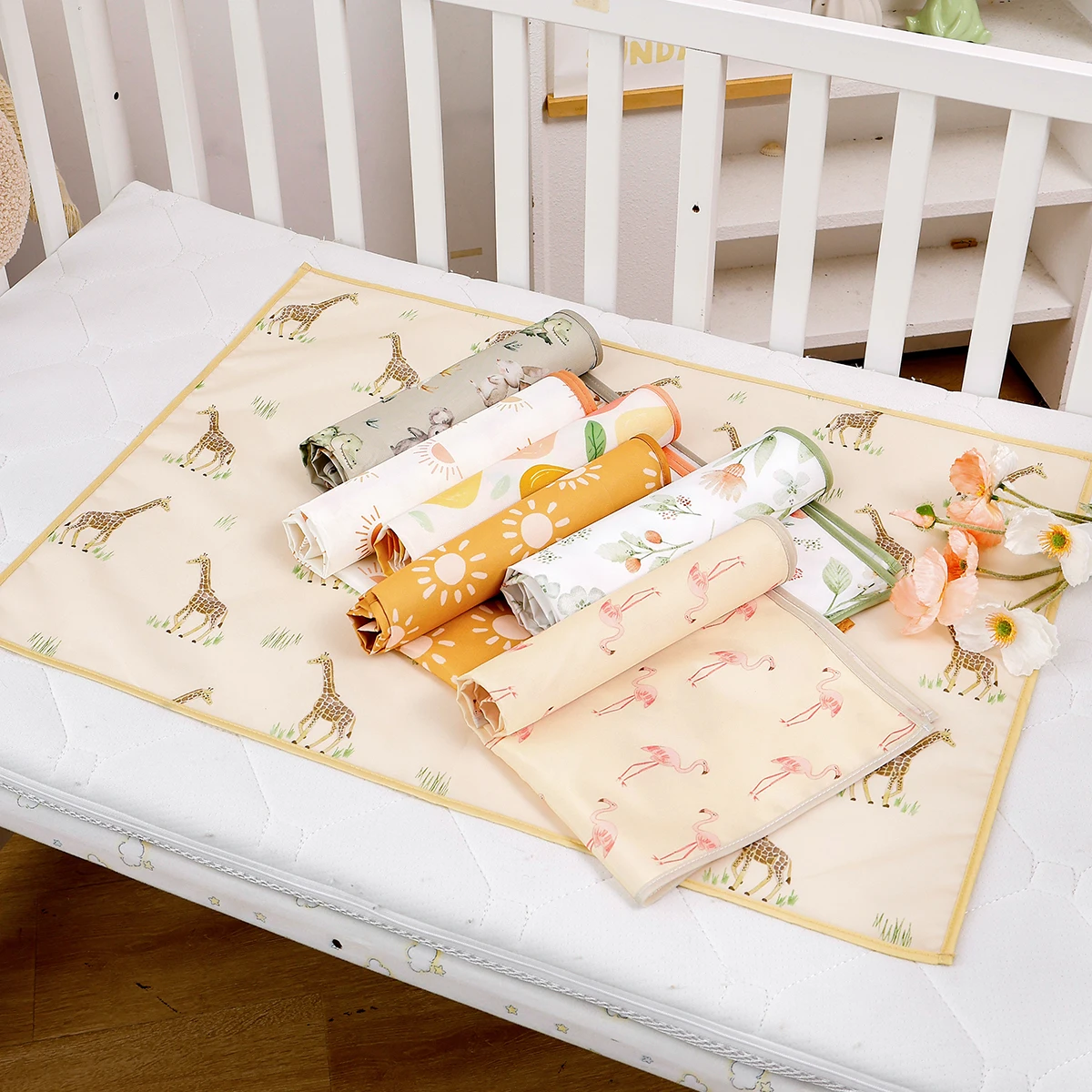 Elinfant Windel-Wickelunterlage, wasserdicht, zum Wechseln, Spielmatte für Babys, tragbar, faltbar, waschbar, Wickelunterlage Image
