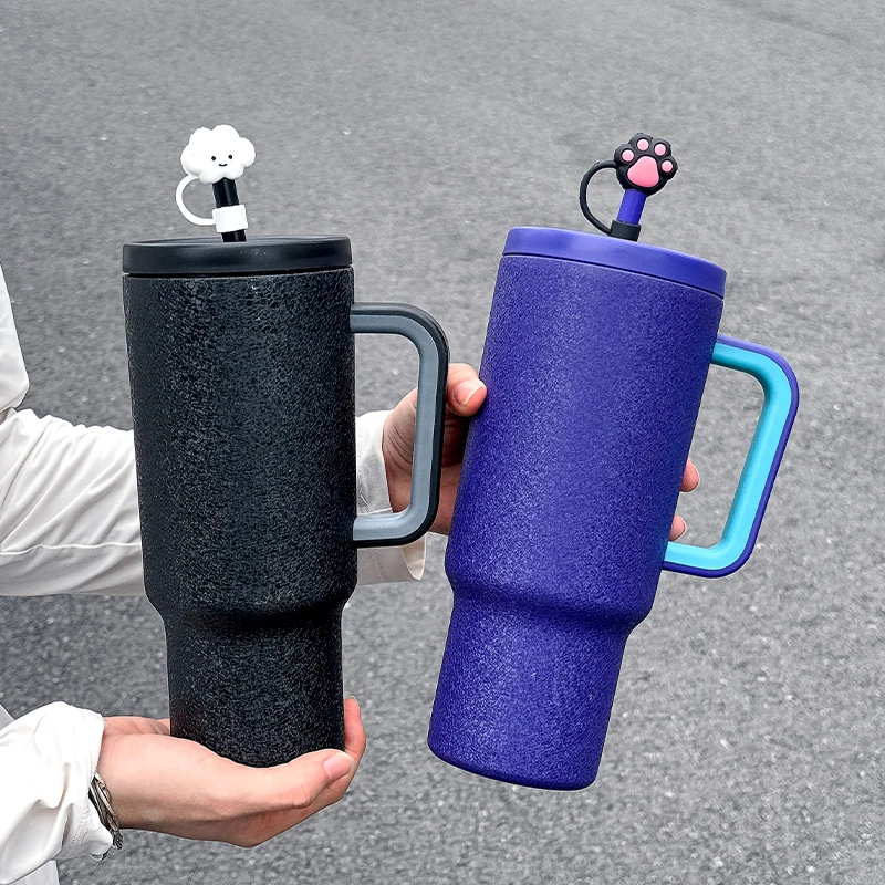 1pc Trendy Gradient Vakuum Isolierte Tasse 1200ml Große Kapazität Stroh Kälte Retention Eis Tasse mit Tragbaren Griff, auto Tasse Image