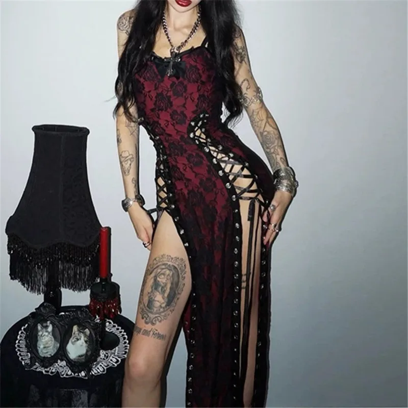 2026 Neues Vintage Gothic Partykleid für Damen mit Spitzen-Patchwork und Trägern, Y2K Grunge Punk Kleid, schmales Bandage-Kleid mit Schlitz am Saum