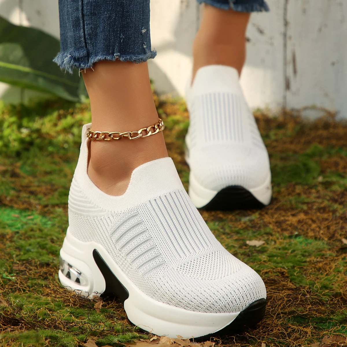 Brand New Breathable Mesh Women Casual Shoes Comfortable Thick-soled Slip-on Sneakers Spring Office Woman Wedge Vulcanized Shoes