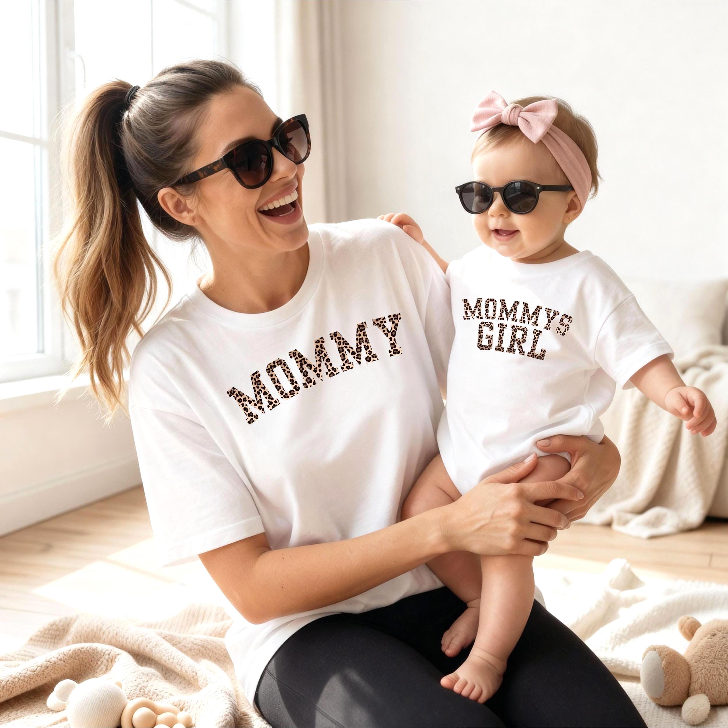 Completo mamma e figlia con stampa leopardata, magliette abbinate mamma e figlia, completo per la bambina, set coordinato leopardato, maglietta per ba
