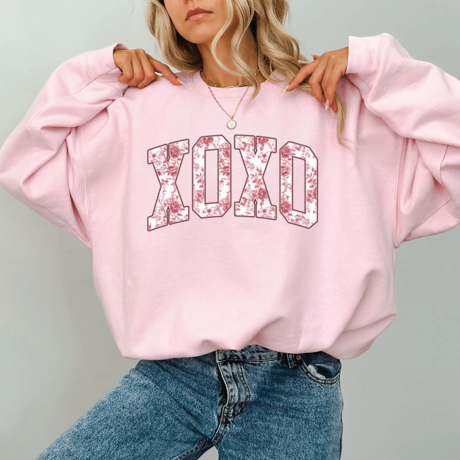 XOXO Valentines Sweatshirt Retro Bow Coquette Toile Crewneck grey l sweatshirt