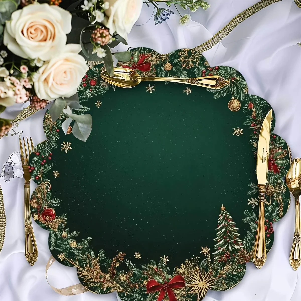 2/4 Stück runde Tischsets für den Esstisch, weihnachtlich hergestellte runde Tischsets mit Smaragdgrün und goldenem Muster, ideal für Weihnachten