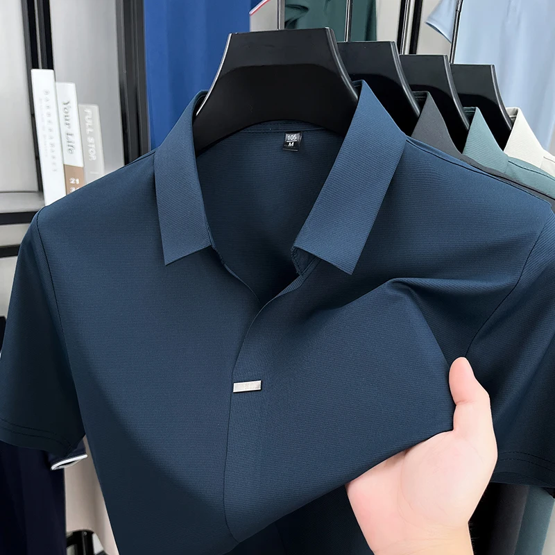 Hochwertiges Herren-Poloshirt mit kurzen Ärmeln, modische Marke, schlicht, einfarbig, kühl und atmungsaktiv, Sommer-Business-Casual-T-Shirt mit Reverskragen. Image