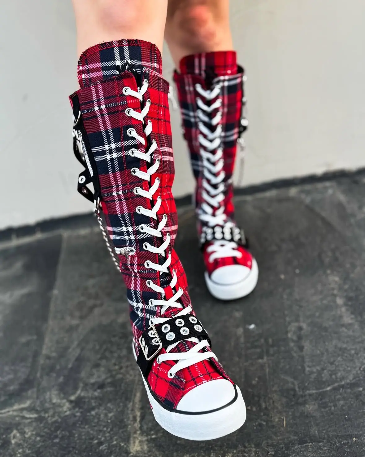 Punk Stil Leinwand Plattform Runde Kappe Patchwork Kniehohe Frauen Stiefel Keile High Heels Lace Up Design Große Größe Schuhe