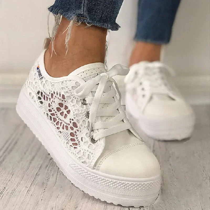 Frauen Schuhe 2025, Mode, Sommer, lässig, weiße Schuhe, Ausschnitte, Spitze, Segeltuch, hohl, atmungsaktiv, Plattform, flache Schuhe, Damen-Turnschuhe