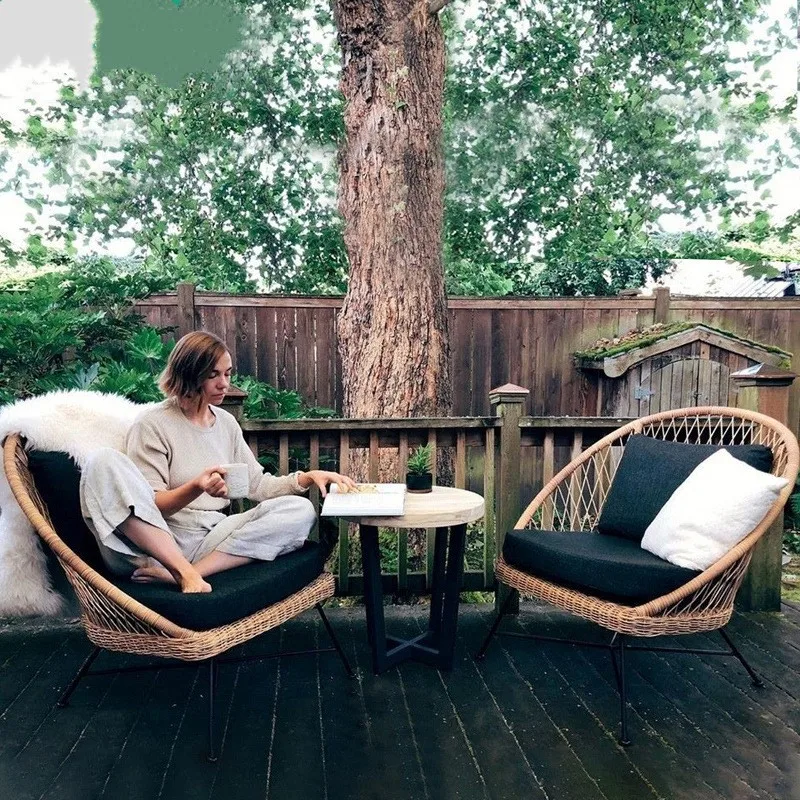 Outdoor Waterproof Furniture Garden Table And Chair Set Aluminum Arm Wicker Rattan Restaurant Dining Outdoor Chair