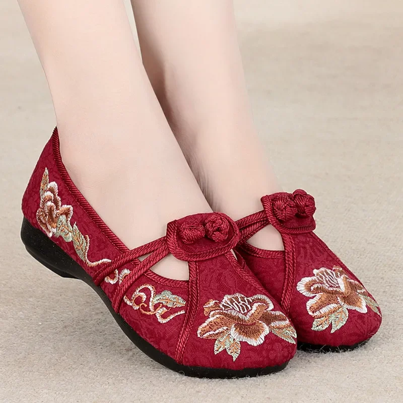 Zapatos de mujer frauen mode runde kappe weinrot frühling slip auf anti skid flache schuhe dame casual plus größe tanz müßiggänger a318