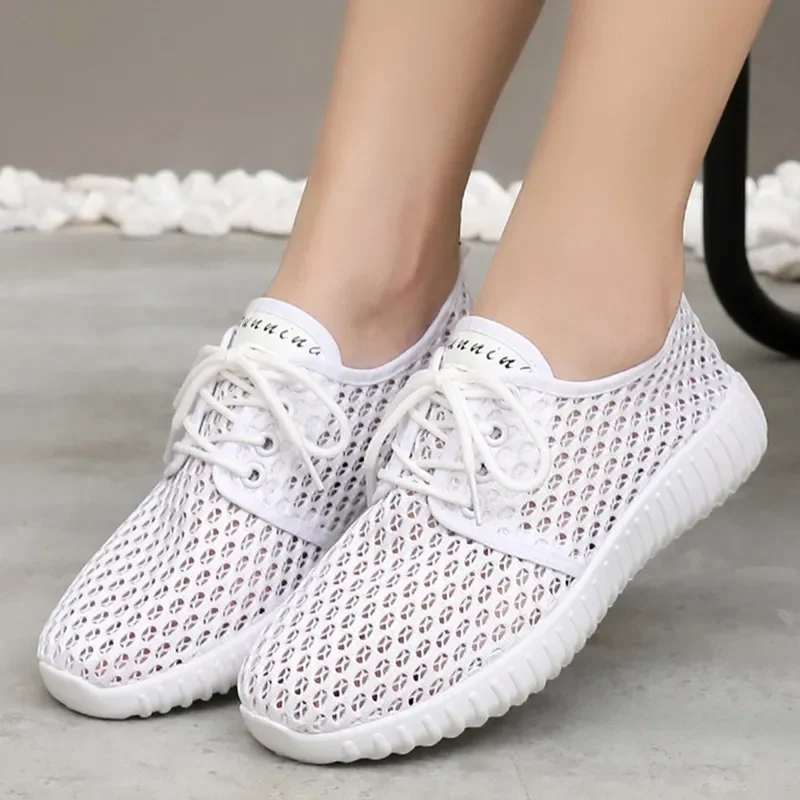 Zapatos de mujer Damenmode plus Größe atmungsaktive weiße Schnürschuhe Dame klassische runde Zehen Anti-Rutsch schwarze Frühlings schuhe a148
