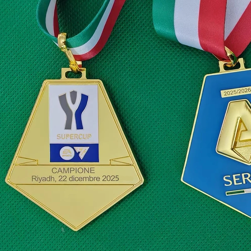 2026 Die Super Coppa Italiana Medaille Die Metallmedaille Die Fußballmeister-Medaillen Metallmedaillen Fußball-Souvenirs Geschenke für Freunde Image