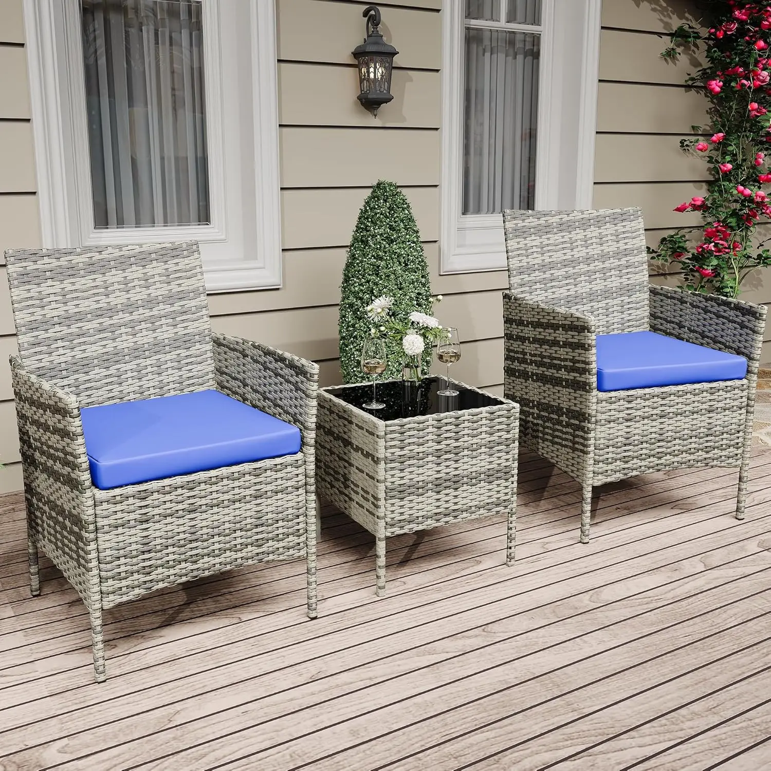 3-teiliges Bistro-Set für Terrasse und Garten, Gartenmöbel-Set aus PE-Rattan mit 2 Stühlen und Couchtisch mit Glasplatte, kleines Sitzgruppen-Set mit Kissen für Balkon, Terrasse und Garten