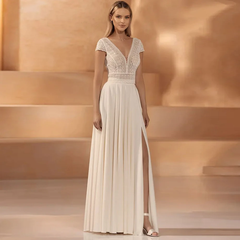 Klassisches Spitzen-Brautkleid mit V-Ausschnitt und Seitenschlitz, maßgeschneidertes Damen-Brautkleid in A-Linie aus Jersey mit kurzen Ärmeln, bodenlang, rückenfrei Image