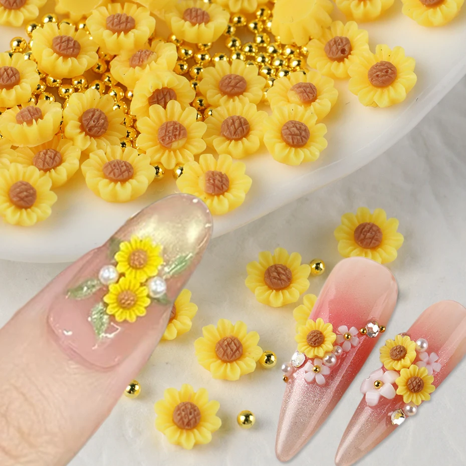 50/100 Stück Mini-Sonnenblumen-Harzfiguren mit flacher Rückseite, Nageldekorationen, gemischte Stahlkugeln, Nagelanhänger für Nagelzubehör Image