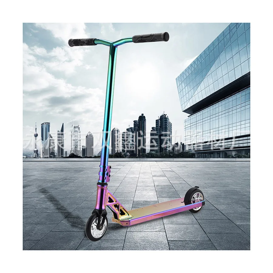 Professioneller Extrem-Scooter mit Pedalen für Spezialfahrten, Sprungkunst, Erwachsene und Jugendliche, Zweirad-Wanderfahrzeug Image