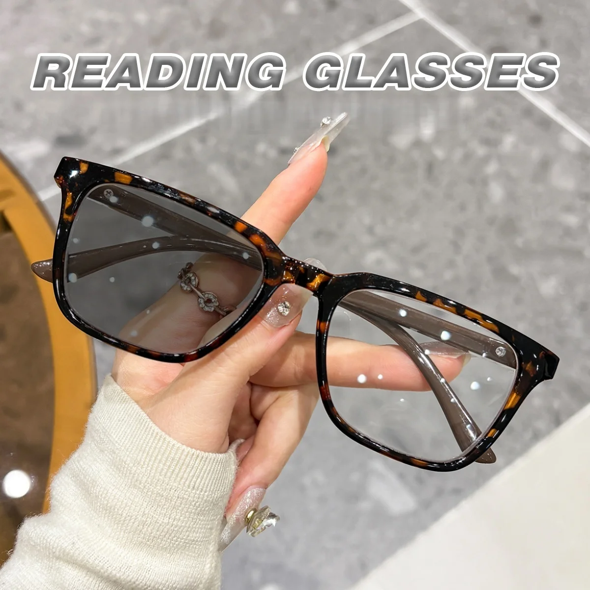 Blaulichtblockierende Lesebrille, Unisex-Modebrille, Lesespiegel, der unter der Sonne seine Farbe ändert, +1,0 bis 4,0 Image