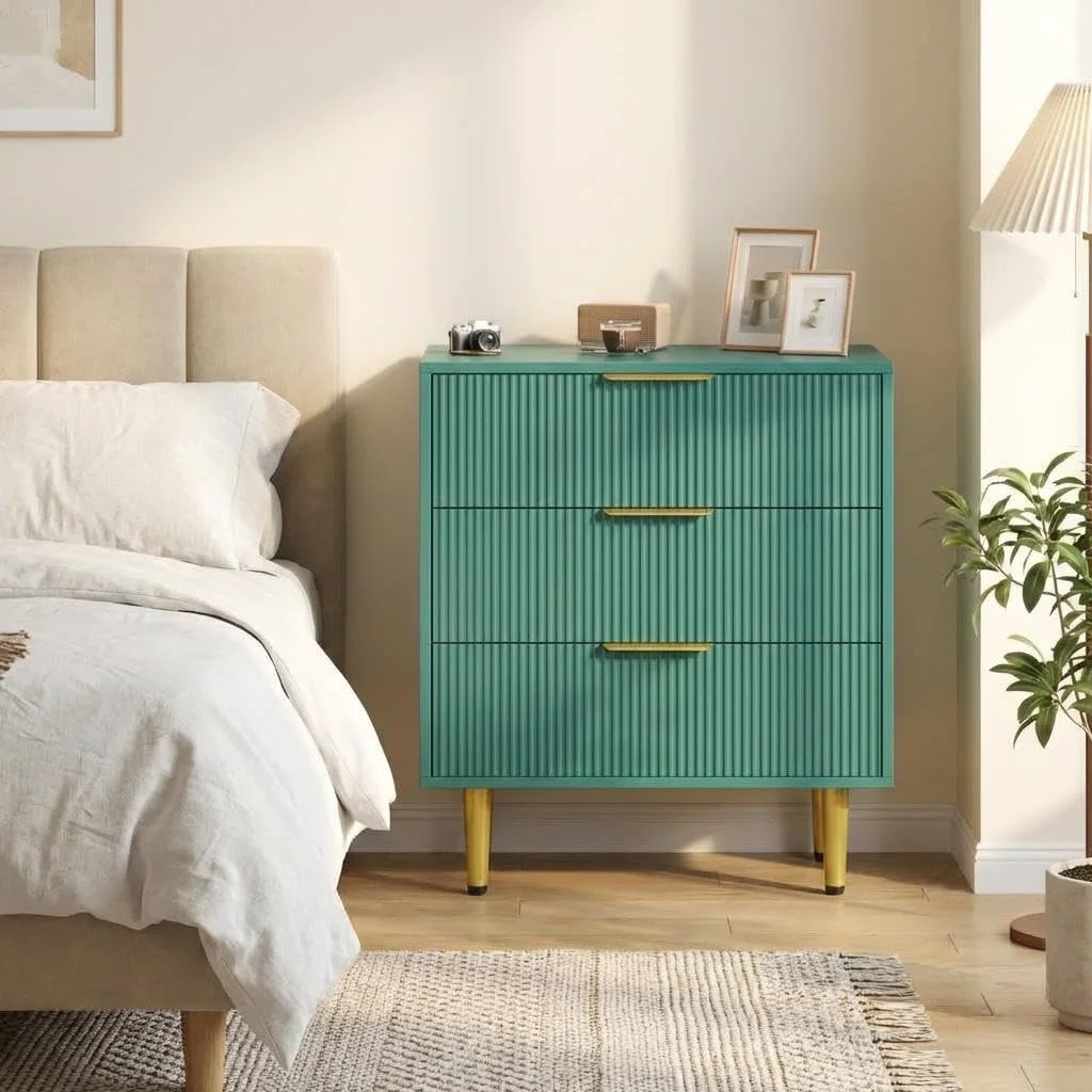 Kommode mit 3 Schubladen, geriffelte Kommode aus Holz mit goldenen Griffen und Beinen, Holzschrank für Schlafzimmer, Wohnzimmer, Flur, Eingangsbereich, Kinderzimmer – 71x43x76 cm, Grün