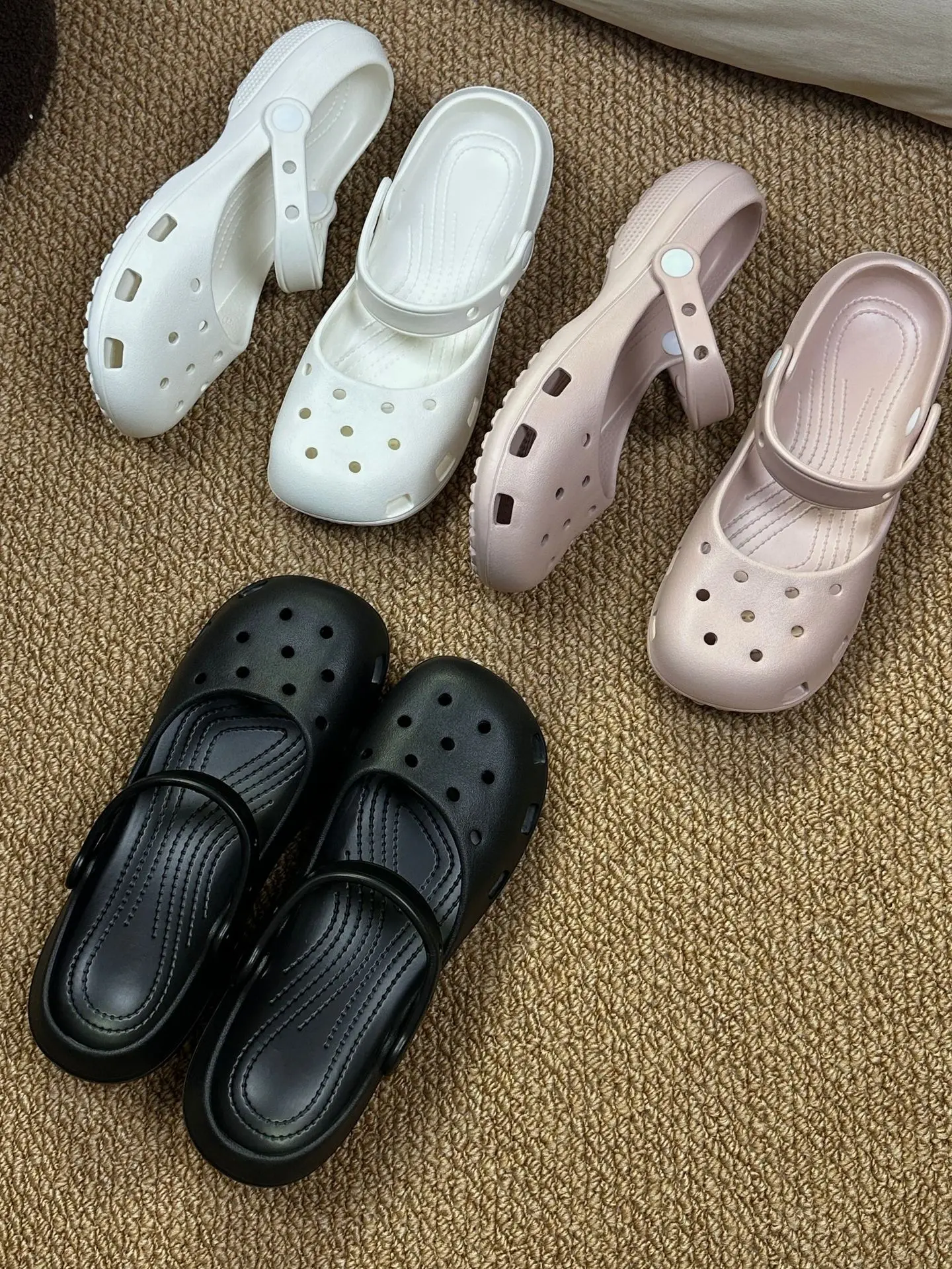 Beliebte Lochschuhe, Sommer-Hohlschuhe, Ballerinas, Damensandalen, flacher Absatz, weiche Sohle, Mutterschuhe, Outdoor-Schuhe, rutschfeste EVA-Schuhe