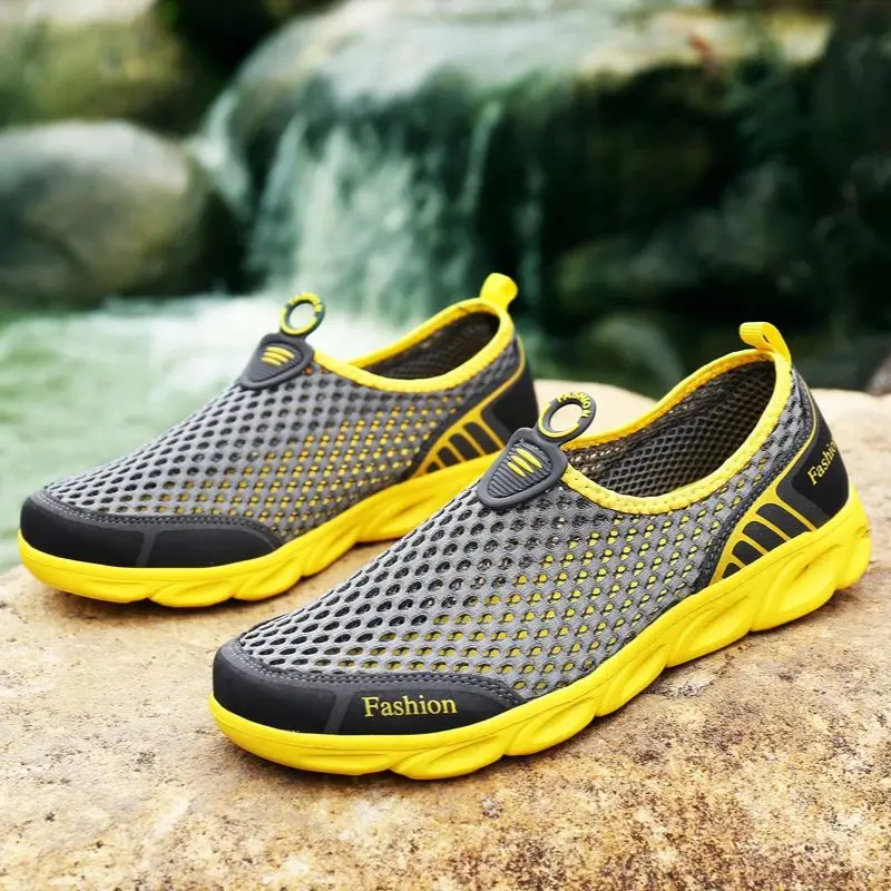 Scarpe casual estive per coppie, scarpe slip-on da uomo, sneakers in rete leggere e traspiranti per donna, comode scarpe da passeggio antiscivolo da uomo
