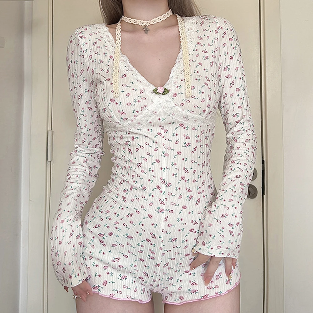 Spitzen-Jumpsuit mit süßem Blumenmuster, schmale Passform, tiefer V-Ausschnitt, langärmlig, Onesies, Schlafanzug, ästhetischer Y2K-Body, Romper, Homewear Image