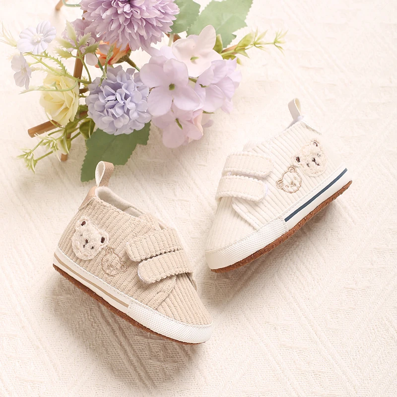 Frühling und Herbst 0-18M Babyschuhe Niedlicher Kleiner Bär Weiche Stoffsohle Rutschfeste Lässige Sport-Laufschuhe Babyschuhe