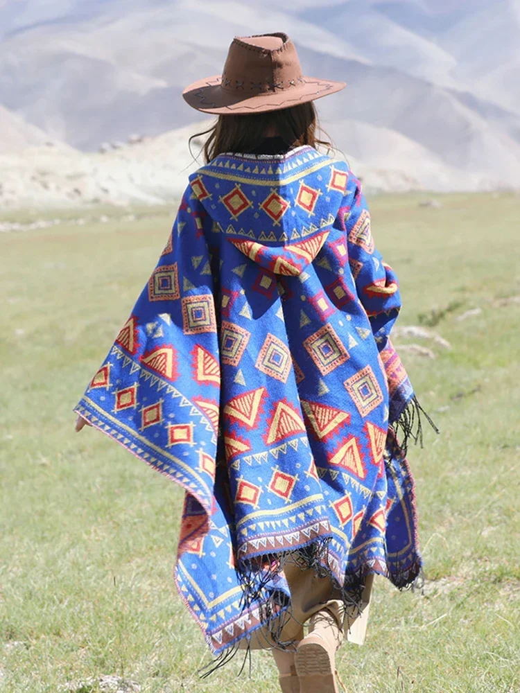 GypsyLady Böhmischen Vintage Chic Mäntel Capes Mit Kapuze Blau Frauen Herbst Warme Gestrickte Ethnische Capes Quasten Mantel Poncho Outwear Neue