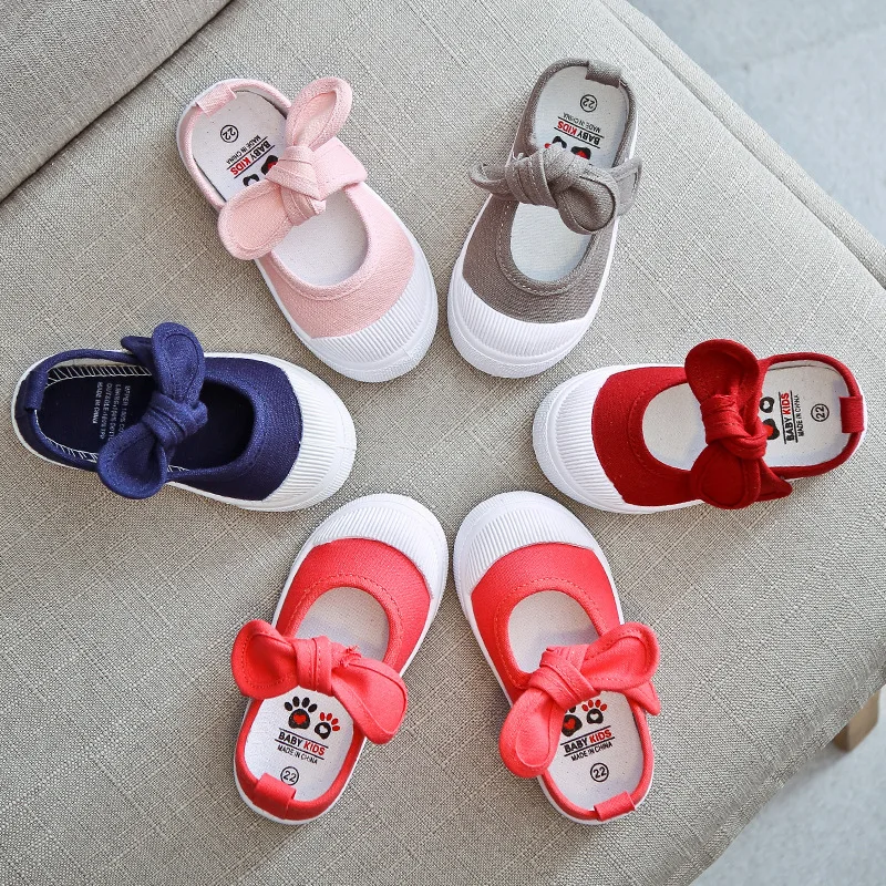2026 Baby-Mädchen-Schuhe aus Canvas, lässige Kinderschuhe mit Schleife, einfarbige Candy-Sneaker für Mädchen, weiche Kinderschuhe, Größen 21-30, klassisch