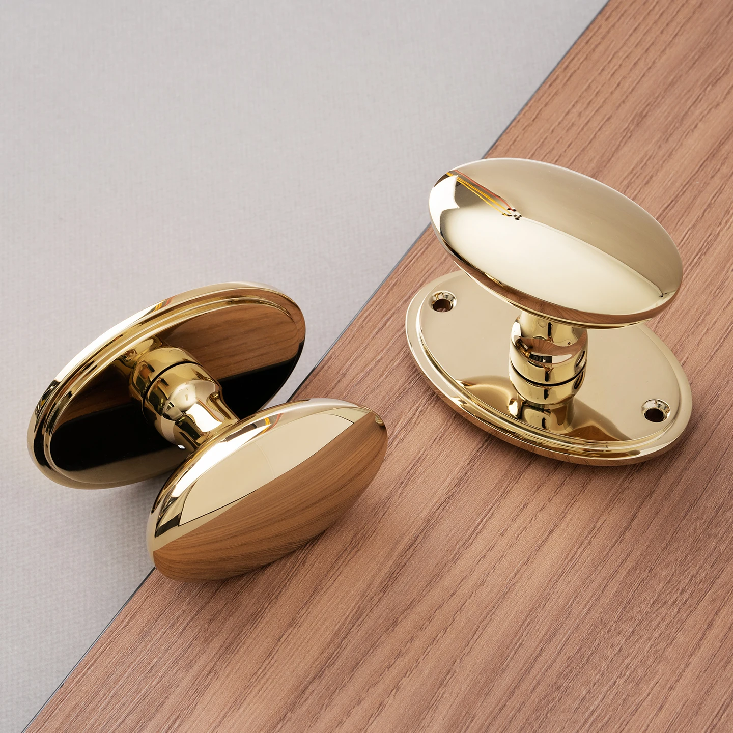 DOOROOM Brass Oval Door Lock US Standards Polished Zirconium Gold Modern Style Dummy Pull Bathroom Lock Privacy Lock