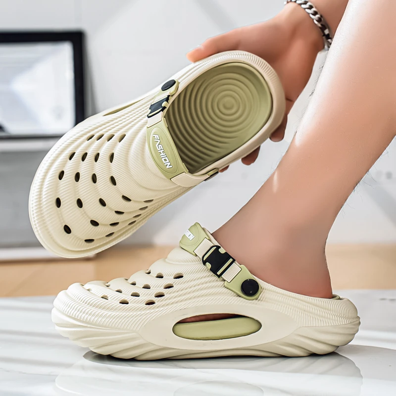2026 Neue Paar-Modelle Lochschuhe Sommer Damen Sandalen Strand Leichte Herren Hausschuhe Baotou Wasserdichte Sandalen Pantoffeln Image