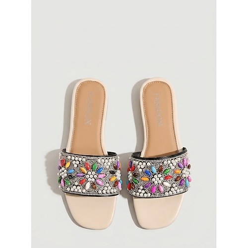 Beigefarbene, flache Damensandalen mit bunten Perlen und Pailletten – elegante, im Boho-Stil gehaltene Sandalen mit eckiger Zehenpartie, perfekt für Strand und Party im Sommer. Image