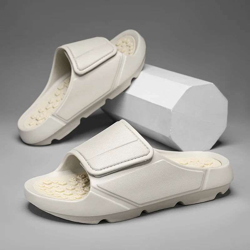Neue Sommer-Herren-Massage-Slipper für drinnen und draußen, Strand-Freizeitschuhe, weiche Sohlen, Herren-Flip-Flops, Herrenschuhe