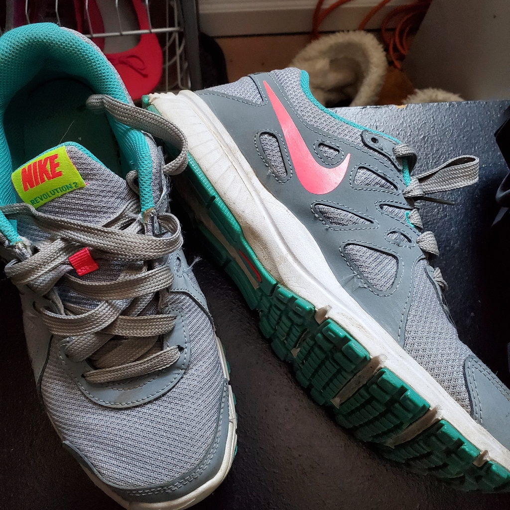Nike Shoes | Women's Nike Tennis Shoes | Color: Gray | Size: 6.5