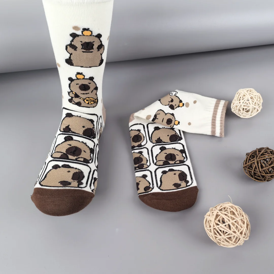 1 Paar Cartoon-Socken mit niedlichem Capybara-Muster, bequeme Damen-Socken in der Mitte der Wade, passend für alle Jahreszeiten Image