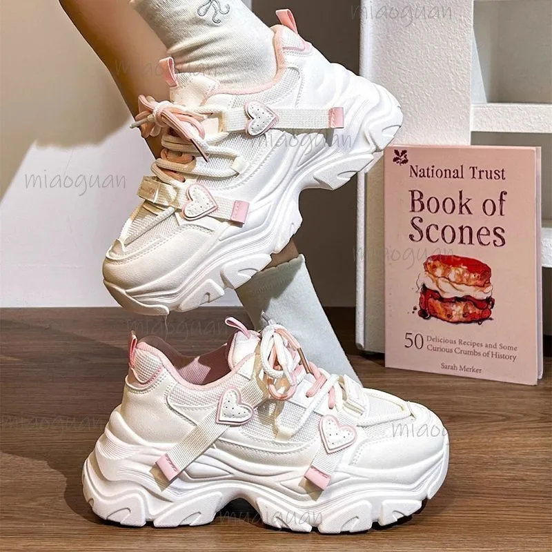 Damen Kawaii Herz-Dekor Chunky Plateau-Sneaker Colorblock Dad Shoes Atmungsaktive Mesh-Schnürschuhe mit Erhöhung Größe 40