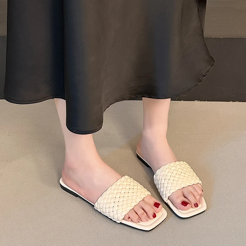 Sommerliche elegante Sandalen mit eckiger Spitze, sexy, niedriger Absatz, lässig, modisch, Bestseller, neu, bequem, große Größen, Strand-Damenschuhe