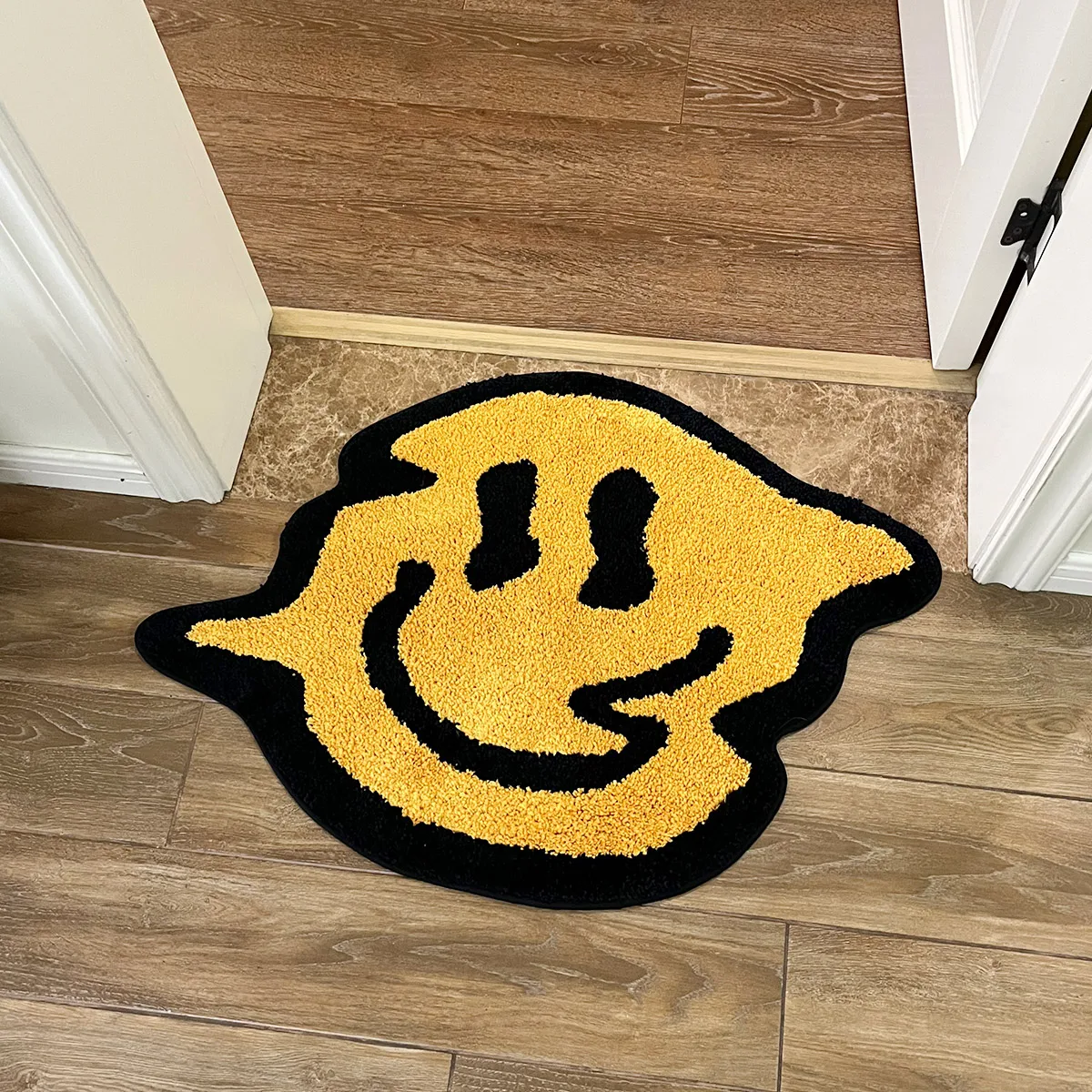 Yellow Tensile Trippy Smiling Tufting Rug Soft Rug Fluffy Kitchen Toilet Mat Funny Custom Rug Non-Slip Abosrbent Bath Doormat