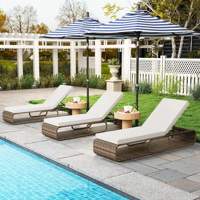 Set aus 2 Rattan-Sonnenliegen mit Kissen und verstellbaren Rückenlehnen, wetterfeste Balkonliegen, beige