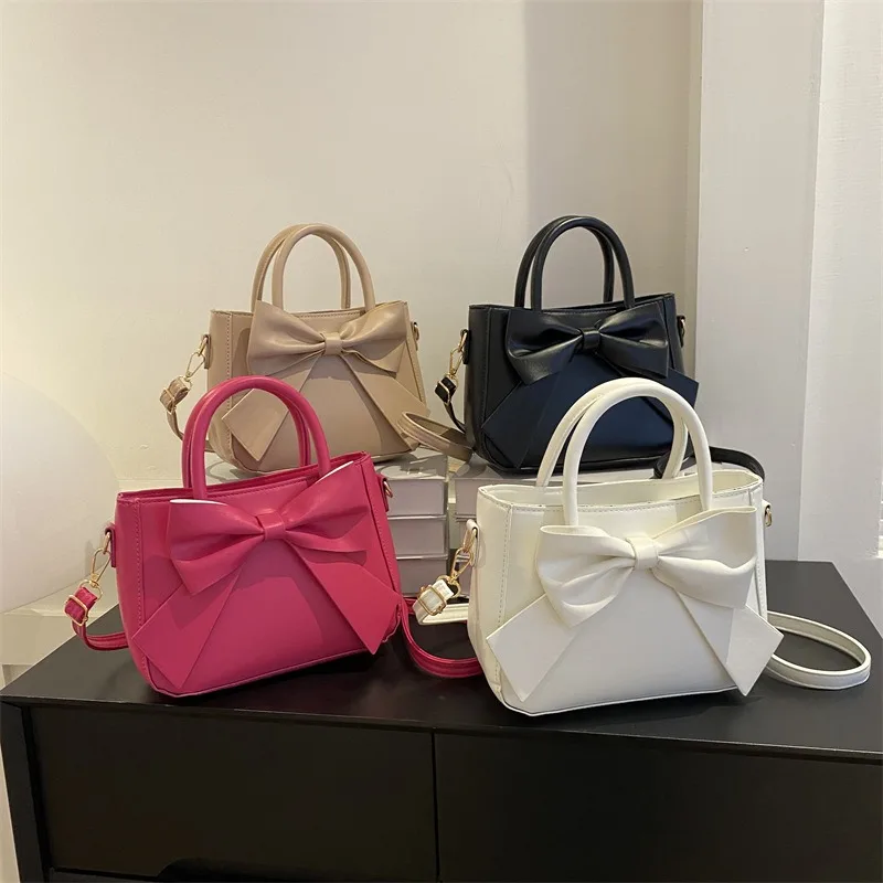 Automne/hiver 2025 nouvelle mode PU sac à main épaule en bandoulière petit sac femme sac mode tempérament sac femme.