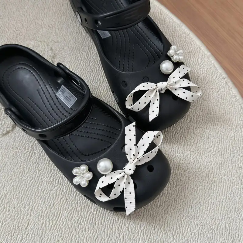 Elegantes Polka-Dot-Schleifen-DIY-Schuh-Charms-Set 2026 – Neue luxuriöse Kunstperlen-Ballett-Clogs-Accessoires für Damenschuhe