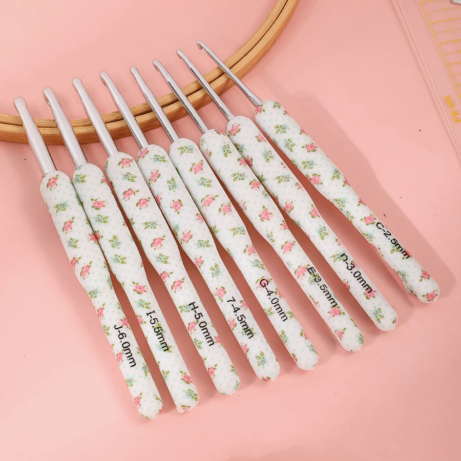 Häkelnadeln Set 2,5–6,0 mm, ergonomische Häkelnadeln, weiße Blume, Aluminium, Stricken, Häkelnadeln, Nähwerkzeuge, Frauen, Geschenk Image
