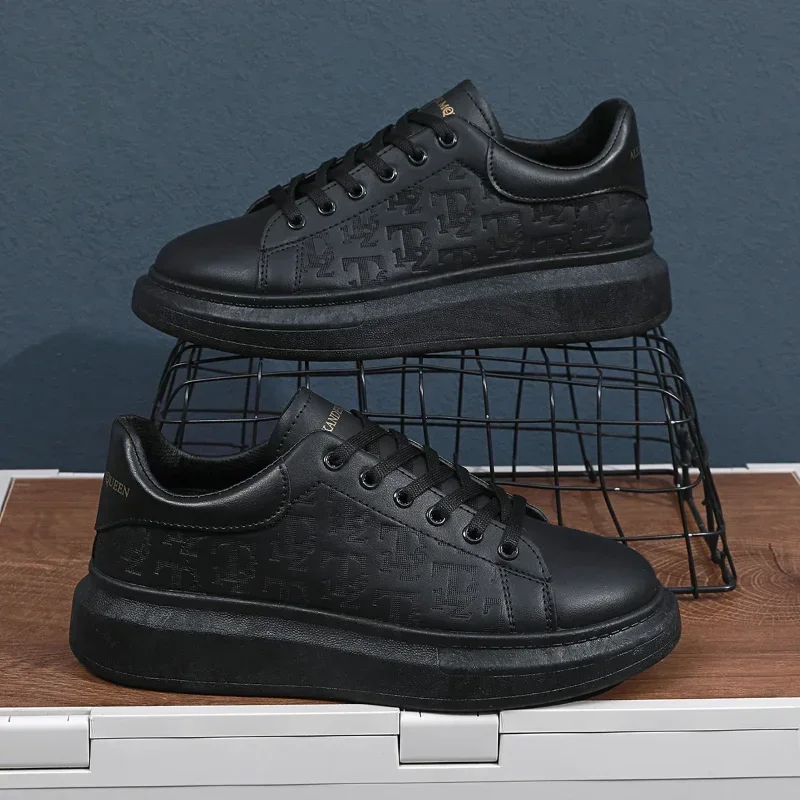 2026 Herren Freizeitschuhe Frühling und Herbst Flache Lederschuhe Sportschuhe Schwarz und Weiß Herrenschuhe mit Dicker Sohle