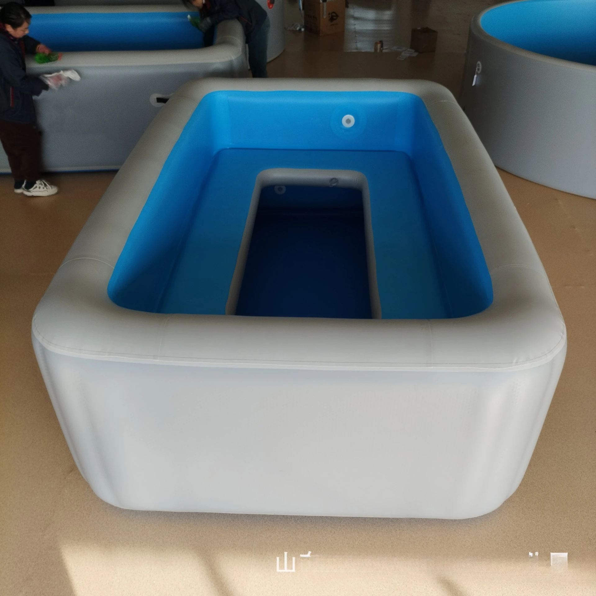 Aufblasbarer Schwimmpool, Kissenmodell, Kinder-Schwimmbecken, aufblasbarer Familien-Spielpool, Baby-Ozeanball, Angeln Image