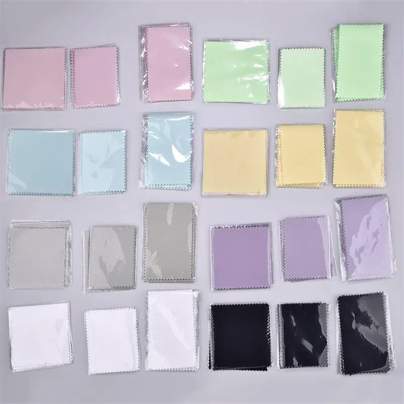 50 Stück/Packung Poliertücher in Silberfarbe, Reinigungstücher, weiche Reinigungstücher zum Polieren von Silber, Gold und Schmuck. Image