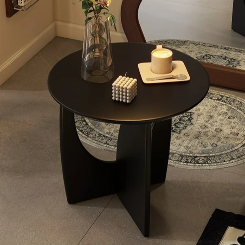 Neuer schlichter runder Couchtisch aus Massivholz, Wohnzimmer-Couchtisch im nordischen Stil, kleiner Sofa-Beistelltisch, hochwertiger Ecktisch