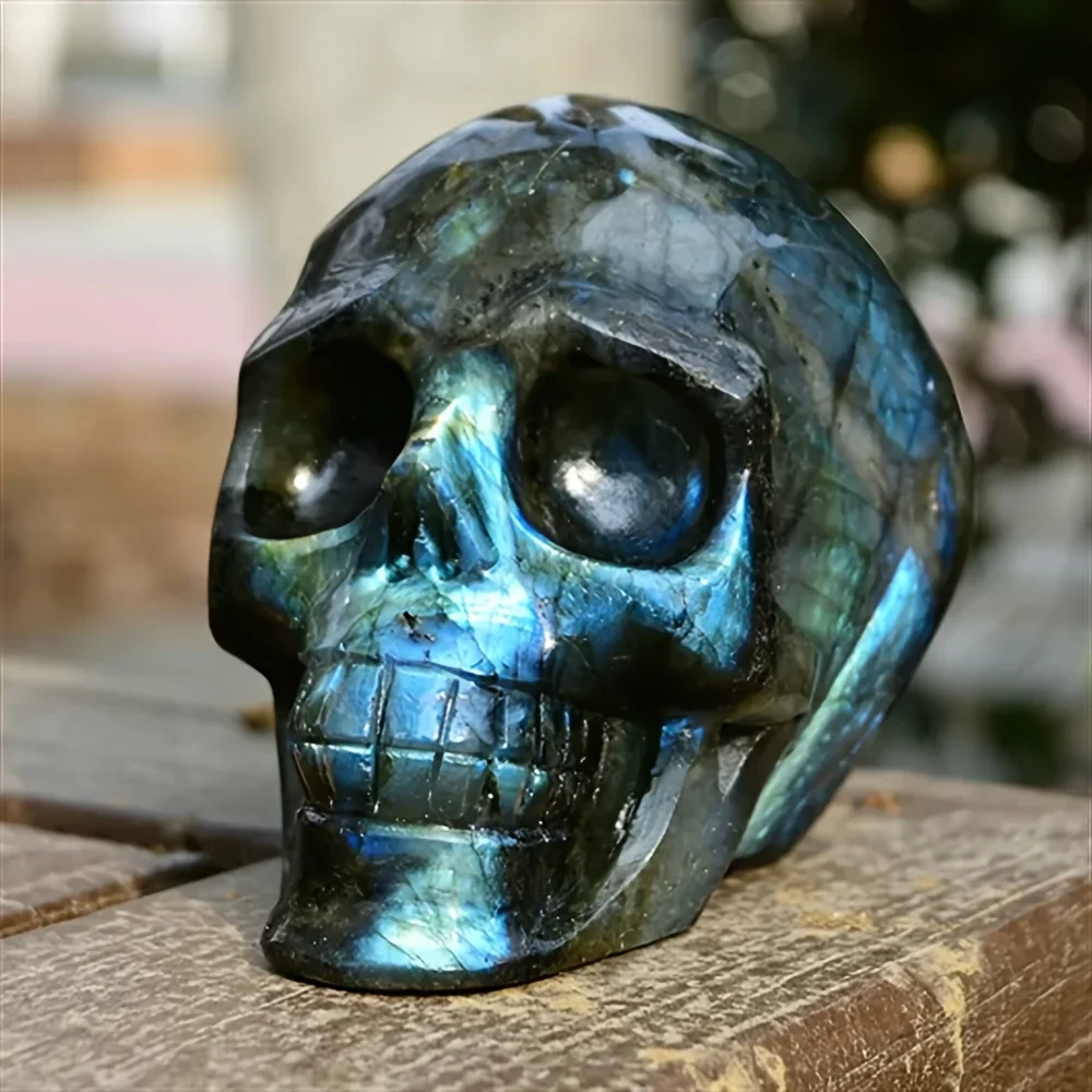 1 Stück Labradorit-Schädel-Stein, böhmisches Gothic-Dekor mit schillerndem, handgeschnitztem, poliertem Schmuck für die Herstellung von Halloween zu Hause Image