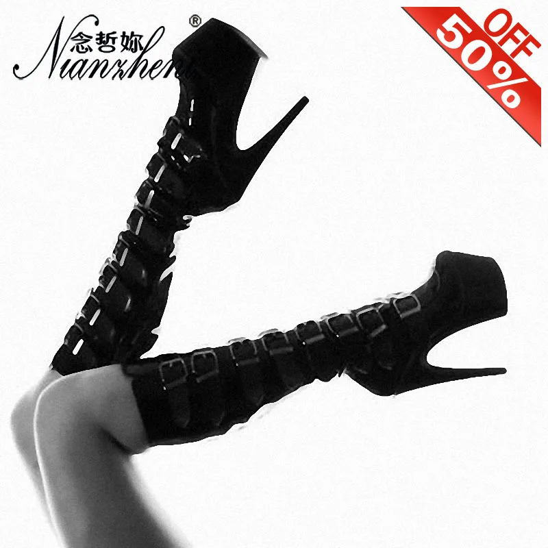 Motorrad-Kniehohe 20cm Gladiator-Plattform 7-Zoll Hohe Absätze Exotische Stripperinnen Pole Dance Gothic Combat Schnallen-Club-Schuhe