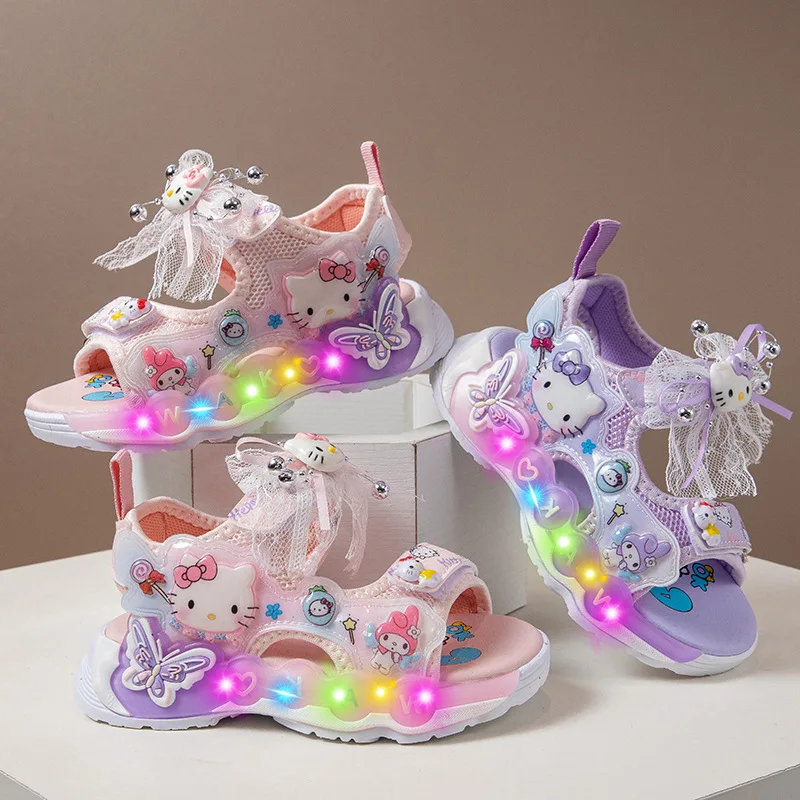 Anime Hello Kitty Sommer LED-Licht Sneakers Mädchen Sandalen Kinder Freizeitschuhe Rutschfeste Kinder Strandschuhe Outdoor-Schuhe Geschenk