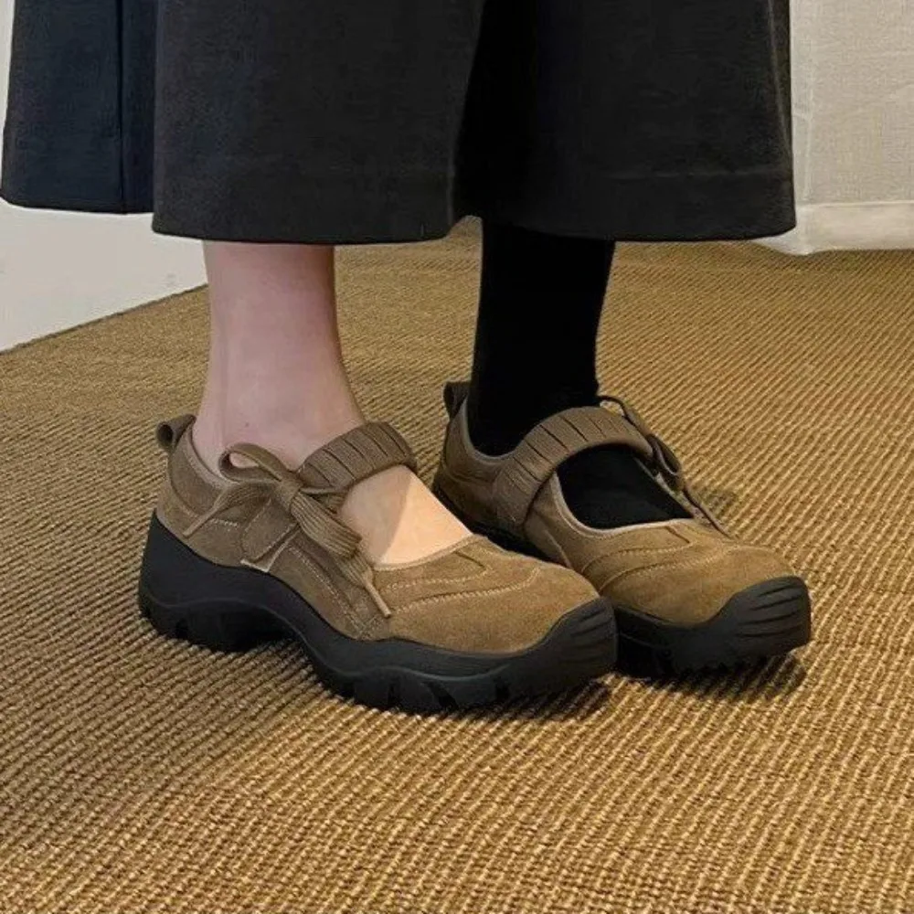 Matte Leder Mary Jane Sportschuhe für Damen mit Dicker Sohle, Braun, Einfach Geschnürt, Niedrig Geschnitten, Freizeitschuhe