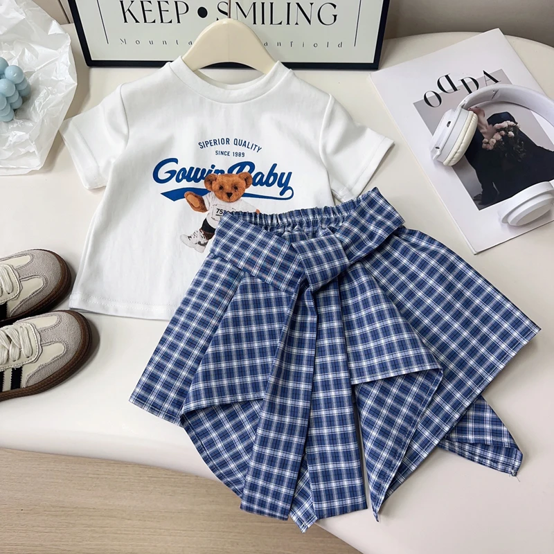 Sommer-Kleidungsset für Mädchen mit Cartoon-Bären-Print, Kurzarm-T-Shirt und Karorock, 2-teiliger Anzug für 2, 3, 4, 5, 6, 8 Jahre, stylisches Outfit für Kinder Image